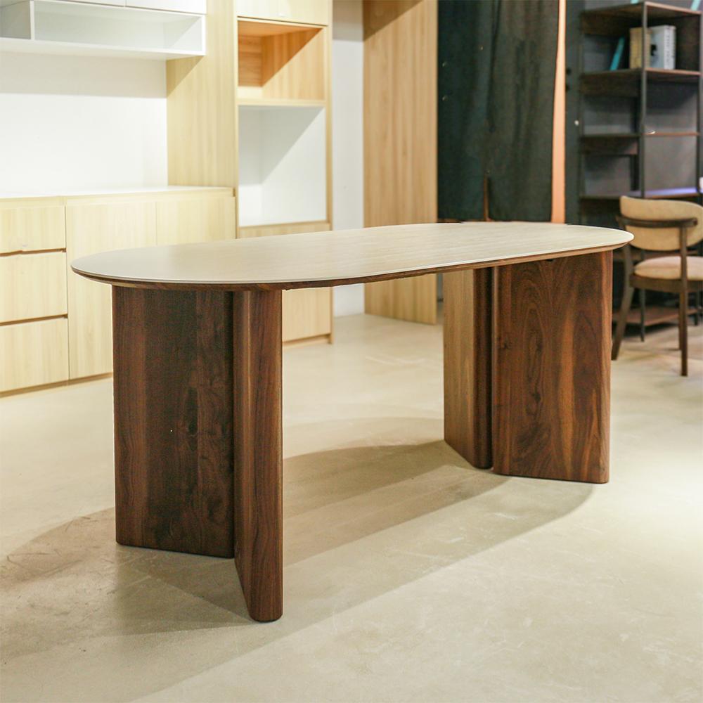 MeadowWood Dining Table