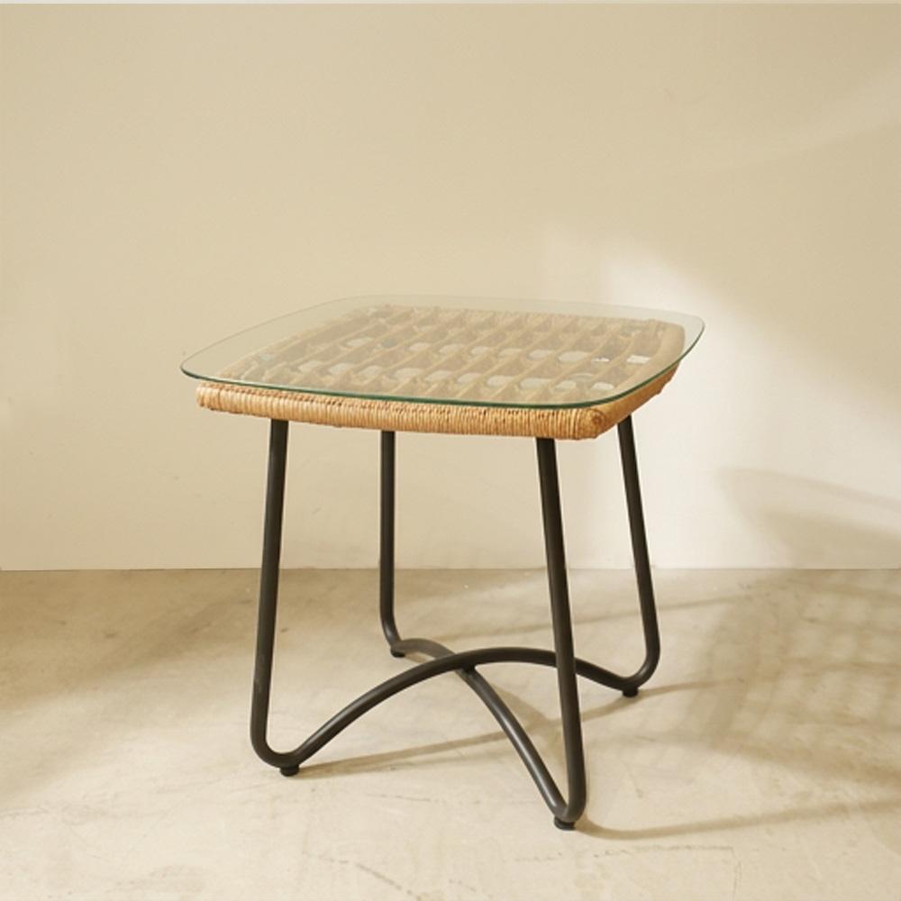 Lumi Outdoor Table 