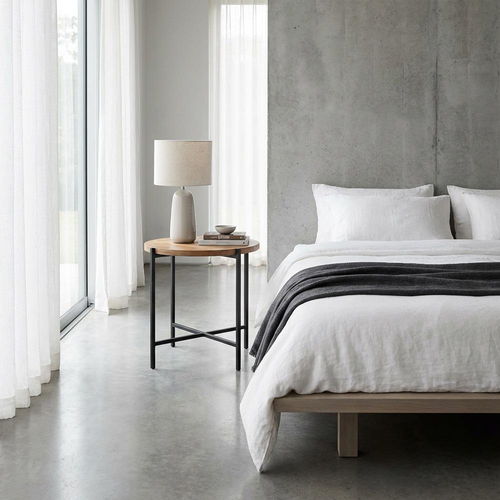 ORIENTAL Round Wooden Lamp Table